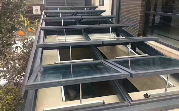 某轨道交通车辆维修车间玉树排烟窗应用